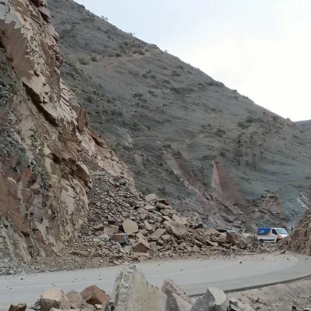 Les 2 Arcaes * بينيسا